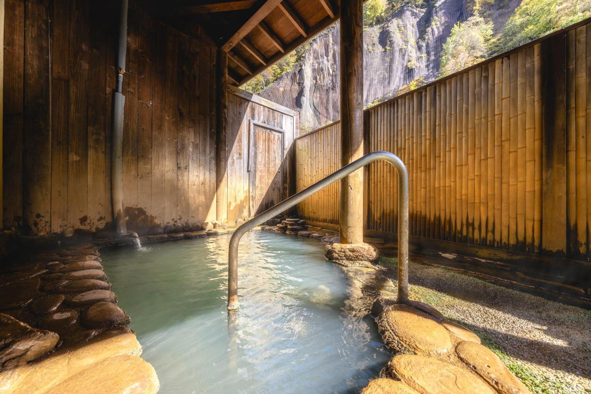 Shikishimaso Hotel Higashikawa Eksteriør billede